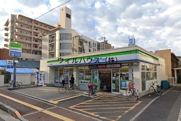 コンビニ　ファミリーマート高石駅前店（コンビニ）まで884m