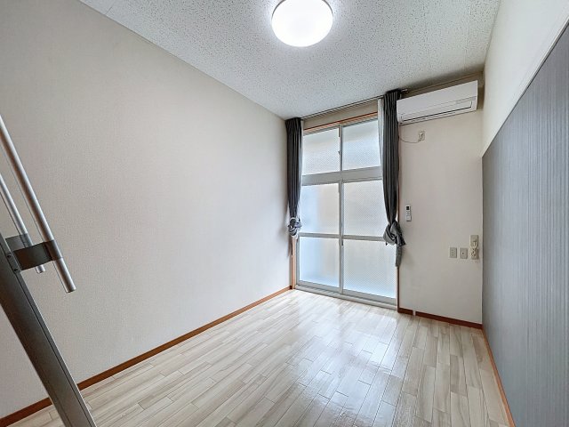 居室・リビング　※同建物ほかのお部屋の写真です。