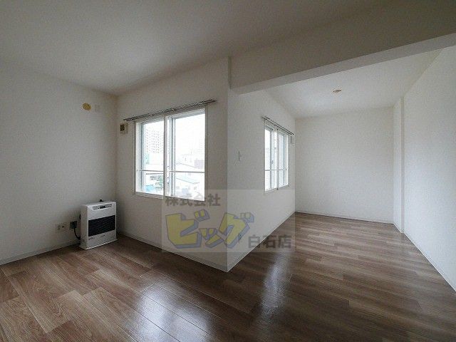 居室・リビング　広々１Ｋタイプのマンションです♪