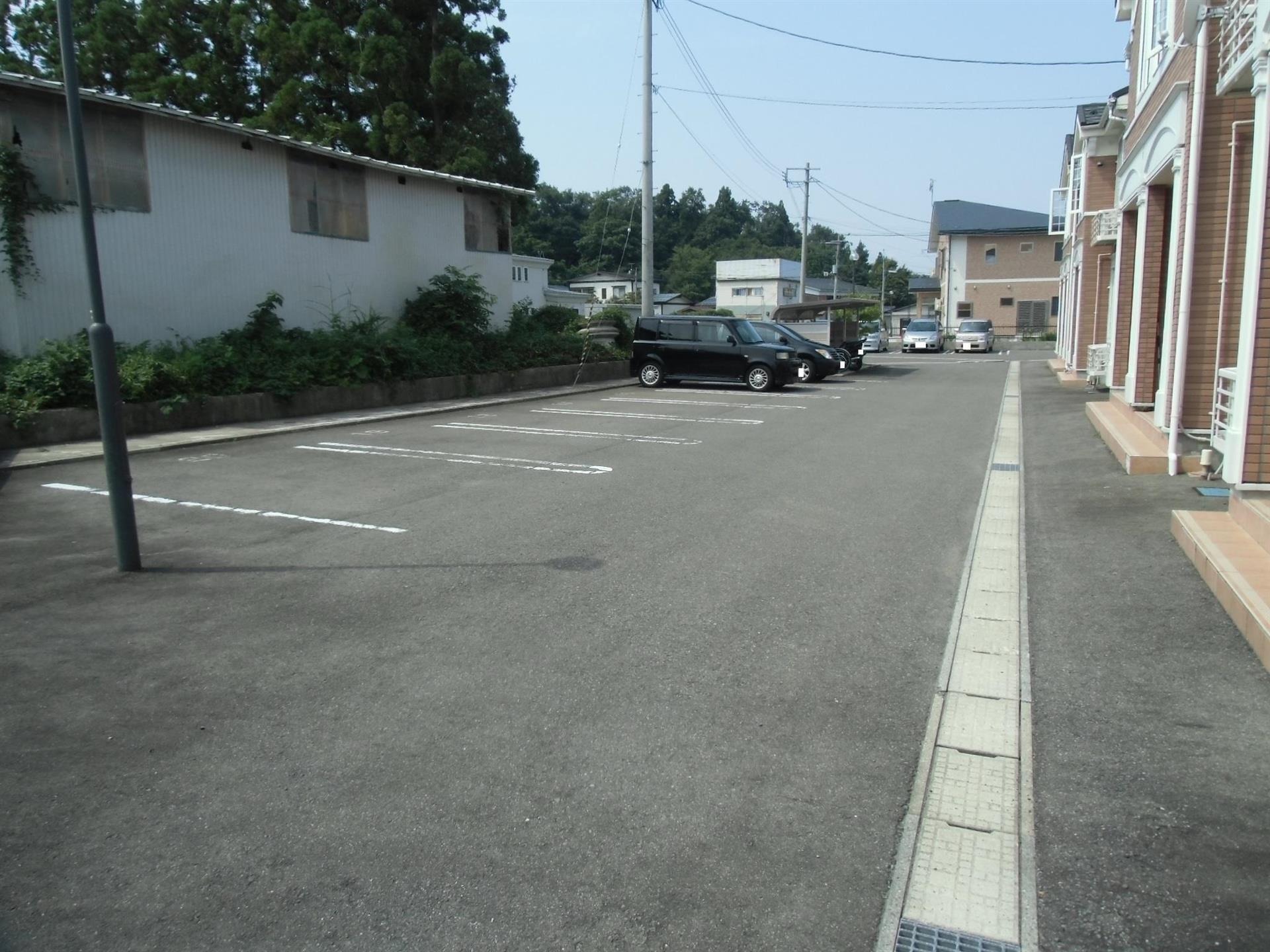 駐車場　駐車場