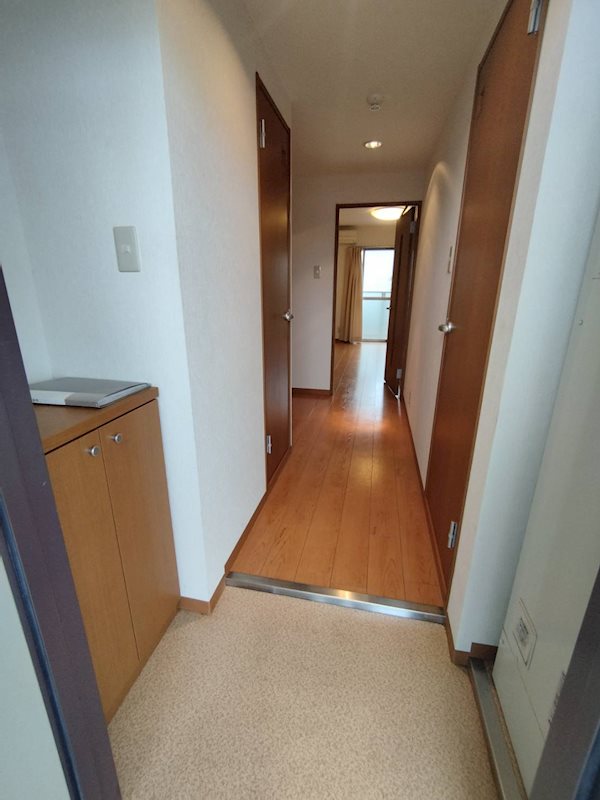 玄関　別部屋写真