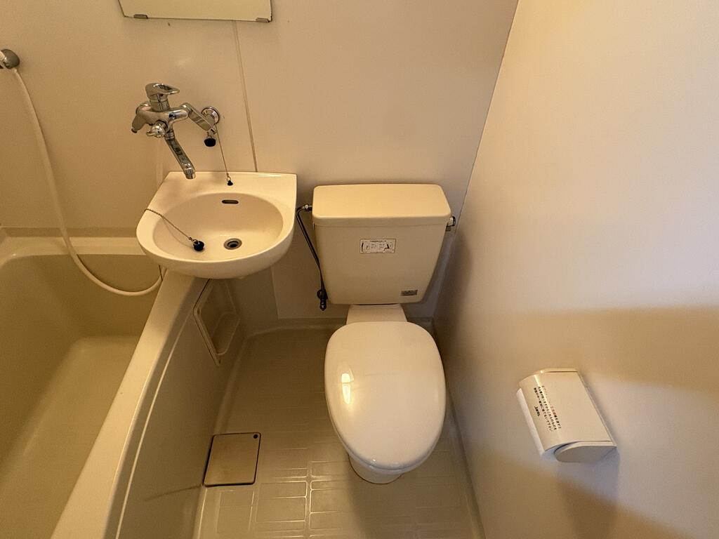 金沢駅西ハイムのトイレ写真