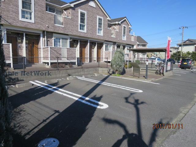 駐車場　駐車場