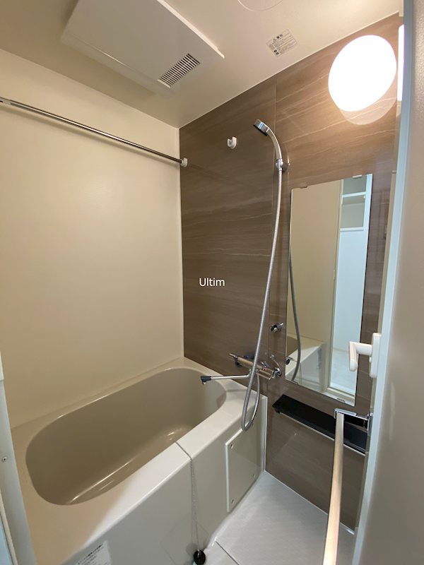 バス・シャワールーム　違うお部屋の写真ですが参考までに