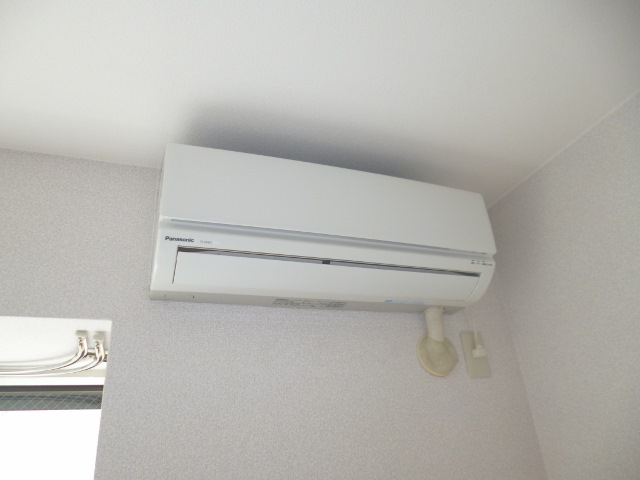 その他設備　ハイツ浦安　エアコン