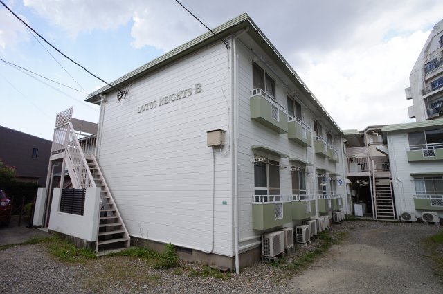 建物外観　駅近の物件ですよ