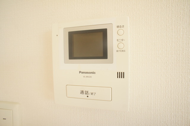 セキュリティ　訪問者が一目で分かる、安心のＴＶモニタ付インターホンです！
