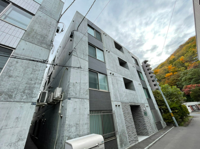建物外観　中央区南７条西「Ｌｅ　Ｓｏｌｅｉｌ　ｄｅ　Ｍａｒｕｙａｍａ」