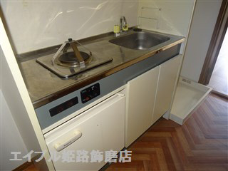 キッチン　写真は反転のお部屋です