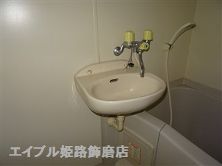 洗面設備　写真は反転のお部屋です