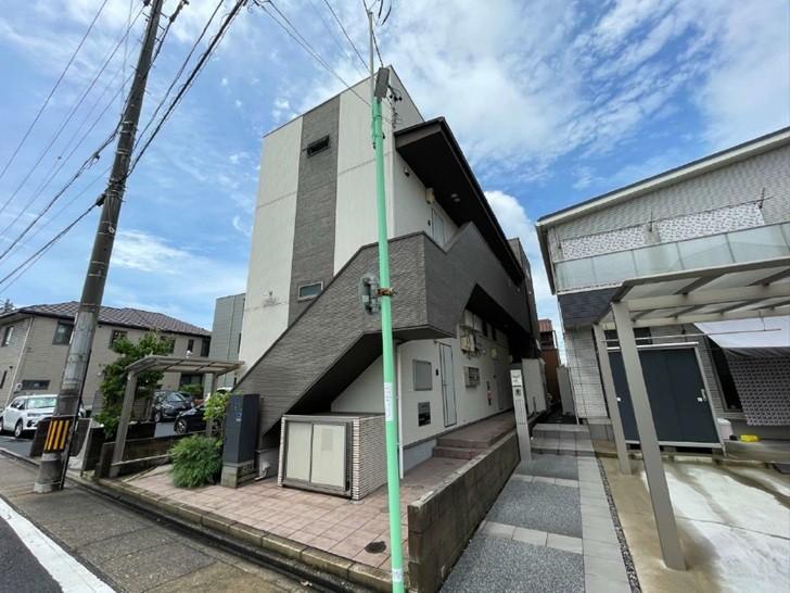 建物外観　アピタ2分、ビバホーム5分の好立地