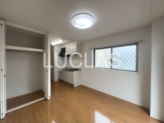その他部屋・スペース　窓が二つある明るいお部屋です♪