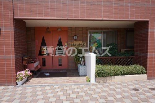幼稚園・保育園　しあわせな木保育園（幼稚園・保育園）まで868m
