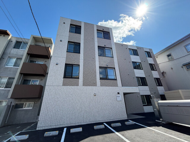建物外観　札幌市白石区栄通「ナツゲン栄通２０」