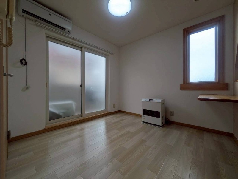 居室・リビング　広くてキレイなお部屋が広がっていて、充実した生活が送れそう。