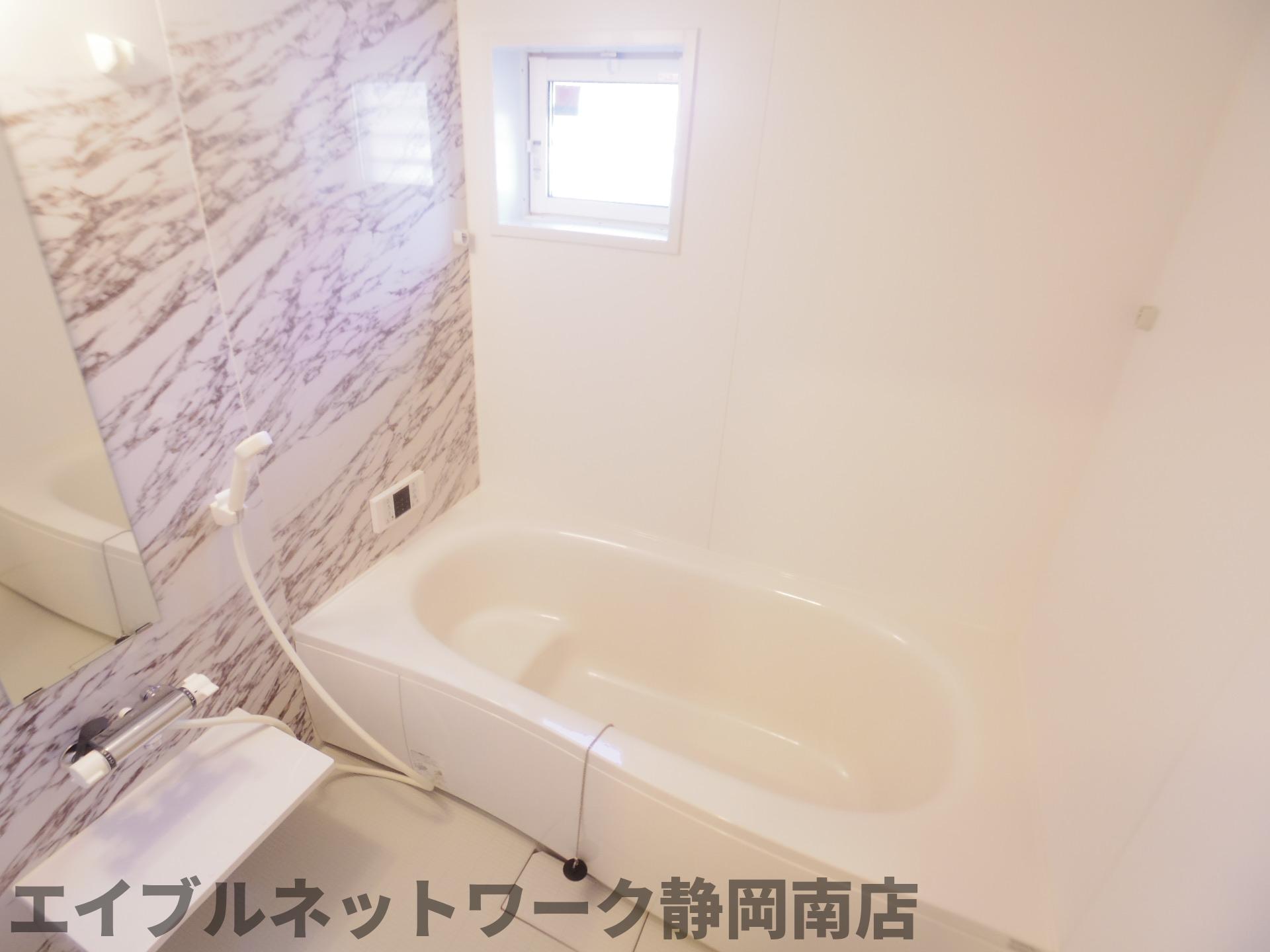 バス・シャワールーム　日々の疲れを癒すお風呂付です