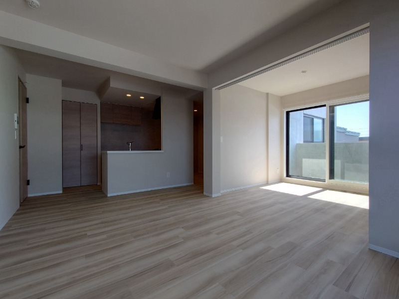 居室・リビング　広くてキレイなお部屋が広がっていて、充実した生活が送れそう。