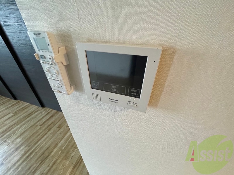 セキュリティ　ＴＶモニター付インターホンです。来客者の顔が見えるので安心！