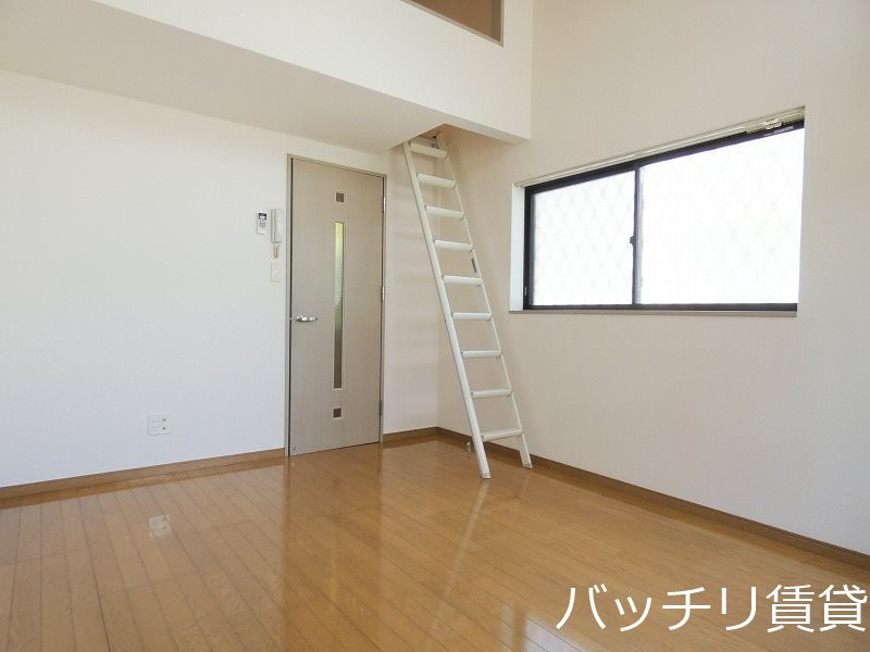 居室・リビング　同型タイプの為、現状を優先致します