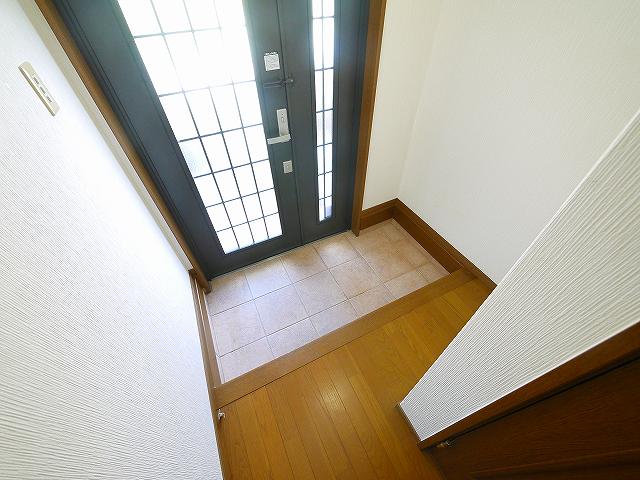 玄関　落ち着いた玄関です