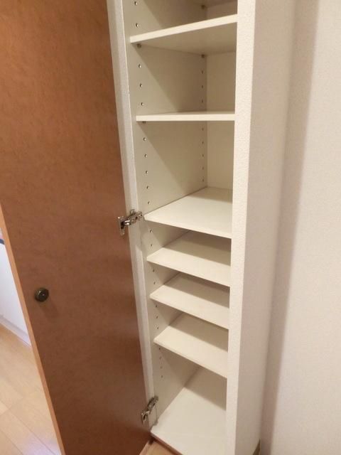 収納　シューズＢＯＸ完備★