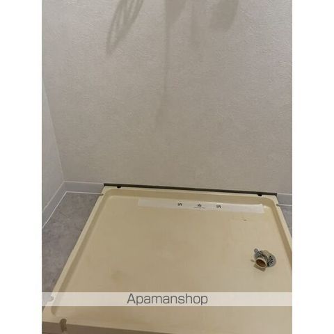 戸佐ビルの居間写真