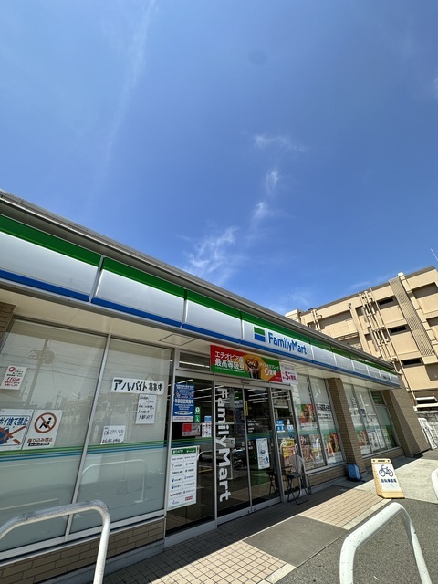 コンビニ　ファミリーマート背戸口一丁目店、あなたとコンビニ♪♪（コンビニ）まで364m