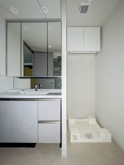 洗面設備　※写真は同タイプ住戸です。