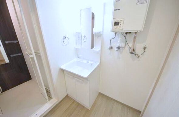 洗面設備　シャンプードレッサー付きです♪