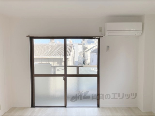 シャンテー長尾家具の居間写真