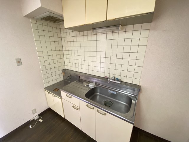 ＪＲ埼京線 武蔵浦和駅 徒歩18分 3階建 築38年のキッチン写真