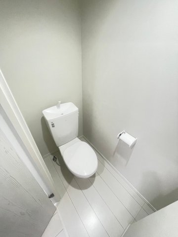 ＪＲ内房線 本千葉駅 徒歩3分 7階建 築3年のトイレ写真