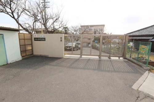 小学校　吹田市立山田第一小学校（小学校）まで406m