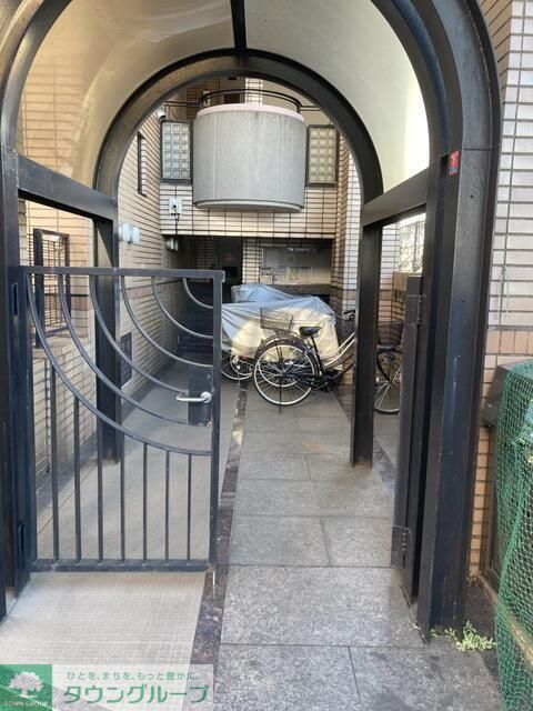 エントランス　★お問い合わせはタウンハウジングまで★