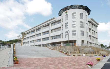 中学校　宮若市立宮若東中学校（中学校）まで1803m