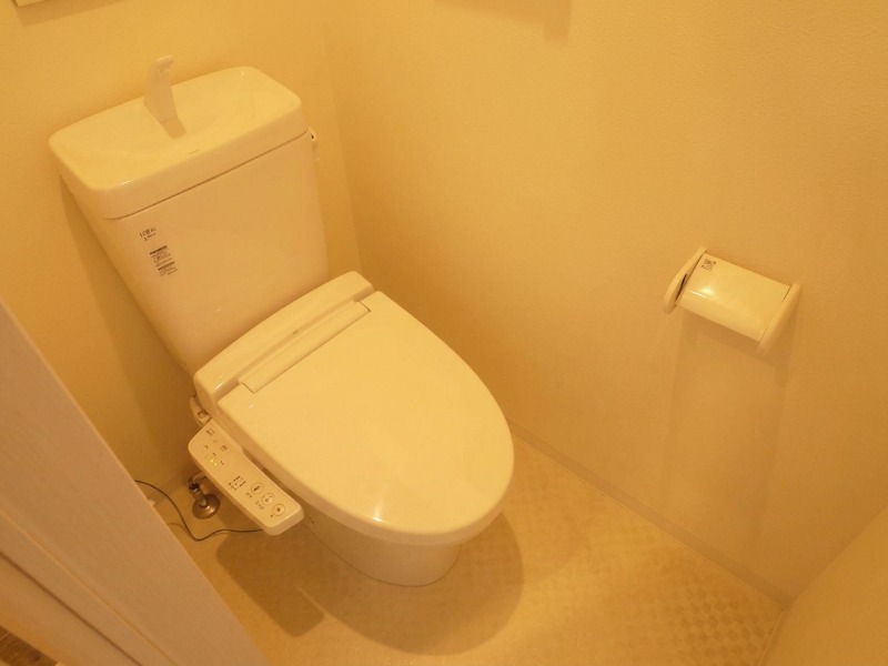 ＪＲ鹿児島本線 千早駅 徒歩15分 2階建 築10年のトイレ写真