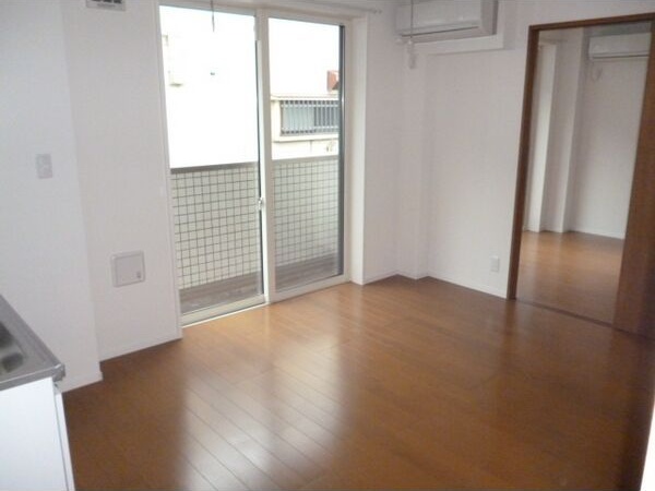 イーストコート東糀谷の居間写真