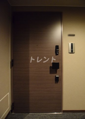 クレストコート目白新坂レジデンスの玄関写真