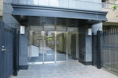京急本線 梅屋敷駅 徒歩5分 6階建 築24年の外観写真