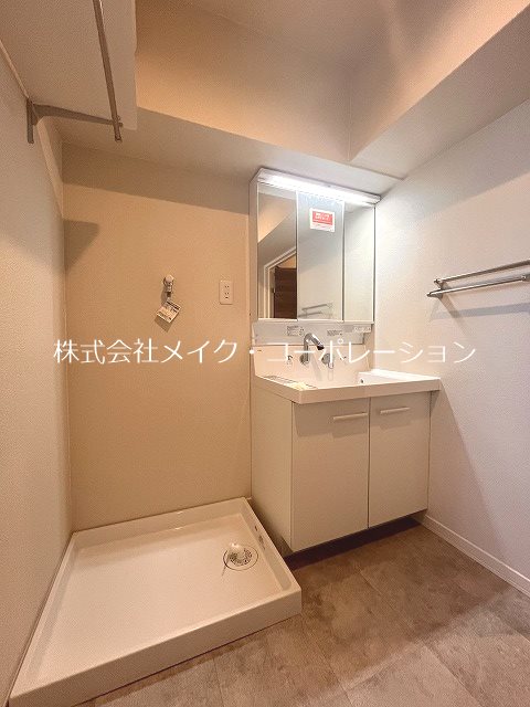 洗面設備　リノベーション工事中の為、別部屋写真を添付