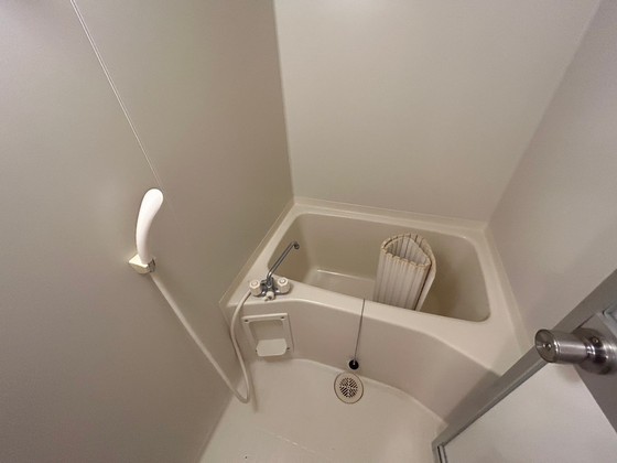 バス・シャワールーム　※別部屋の写真です