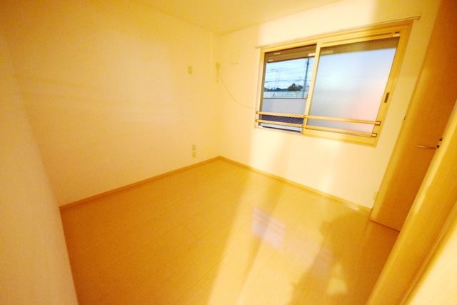 その他　★5.25帖の洋室です★