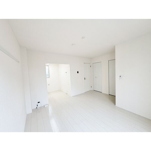 ＪＲ仙山線 東照宮駅 徒歩13分 2階建 築5年の居間写真