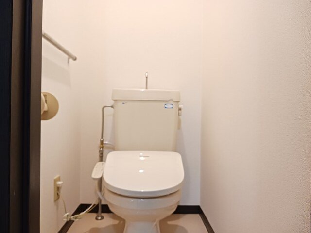 トイレ　落ち着いたトイレです
