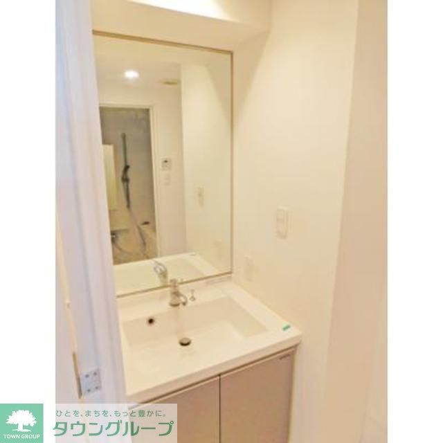 洗面設備　※写真は同タイプ住戸です。