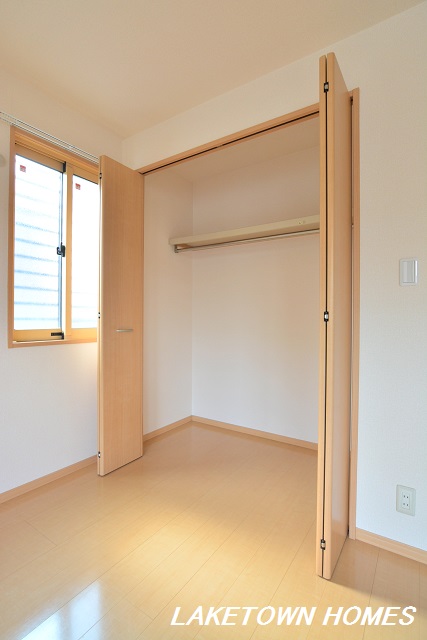 収納　南側洋室のクローゼットです。