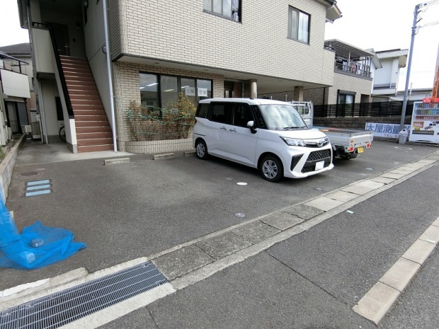 【大屋ハイツの駐車場】