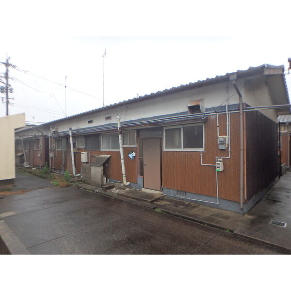 柳川タウンハウスの建物外観