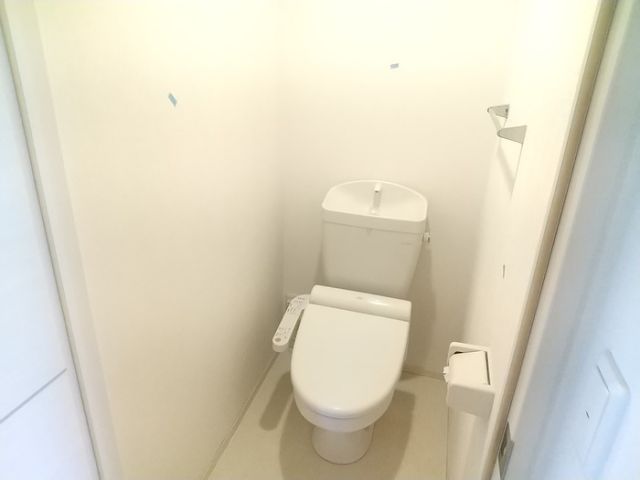 【吹田市山手町のアパートのトイレ】