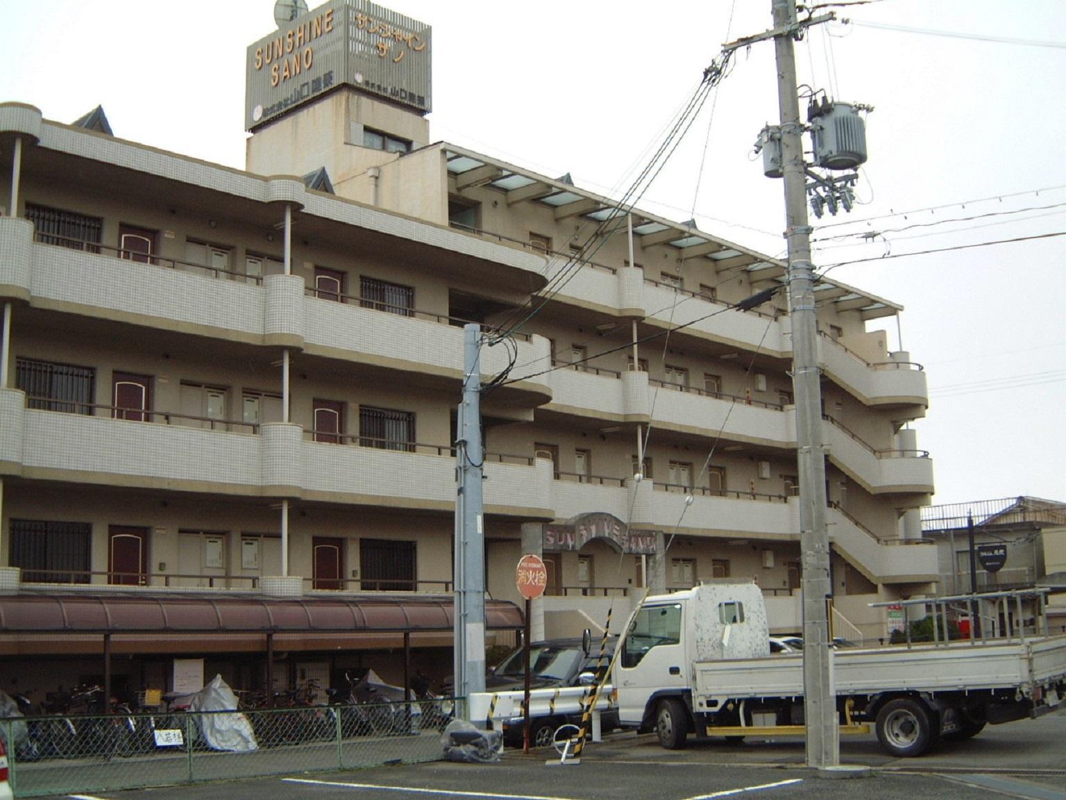 姫路市八代のマンションの建物外観